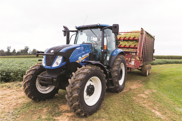 New Holland T6.145 Dynamic Command for sale at Landmark Equipment, Texas