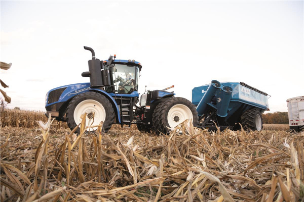 New Holland T9.530 Wheeled and SmartTrax™ for sale at Landmark Equipment, Texas